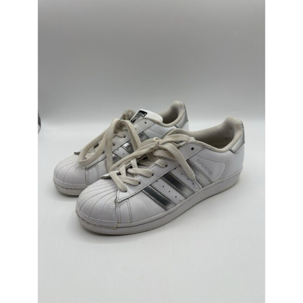 Adidas Superstar Women’s 8.5 White Silver 3-Stripes Shell Toe Sneakers AQ3091